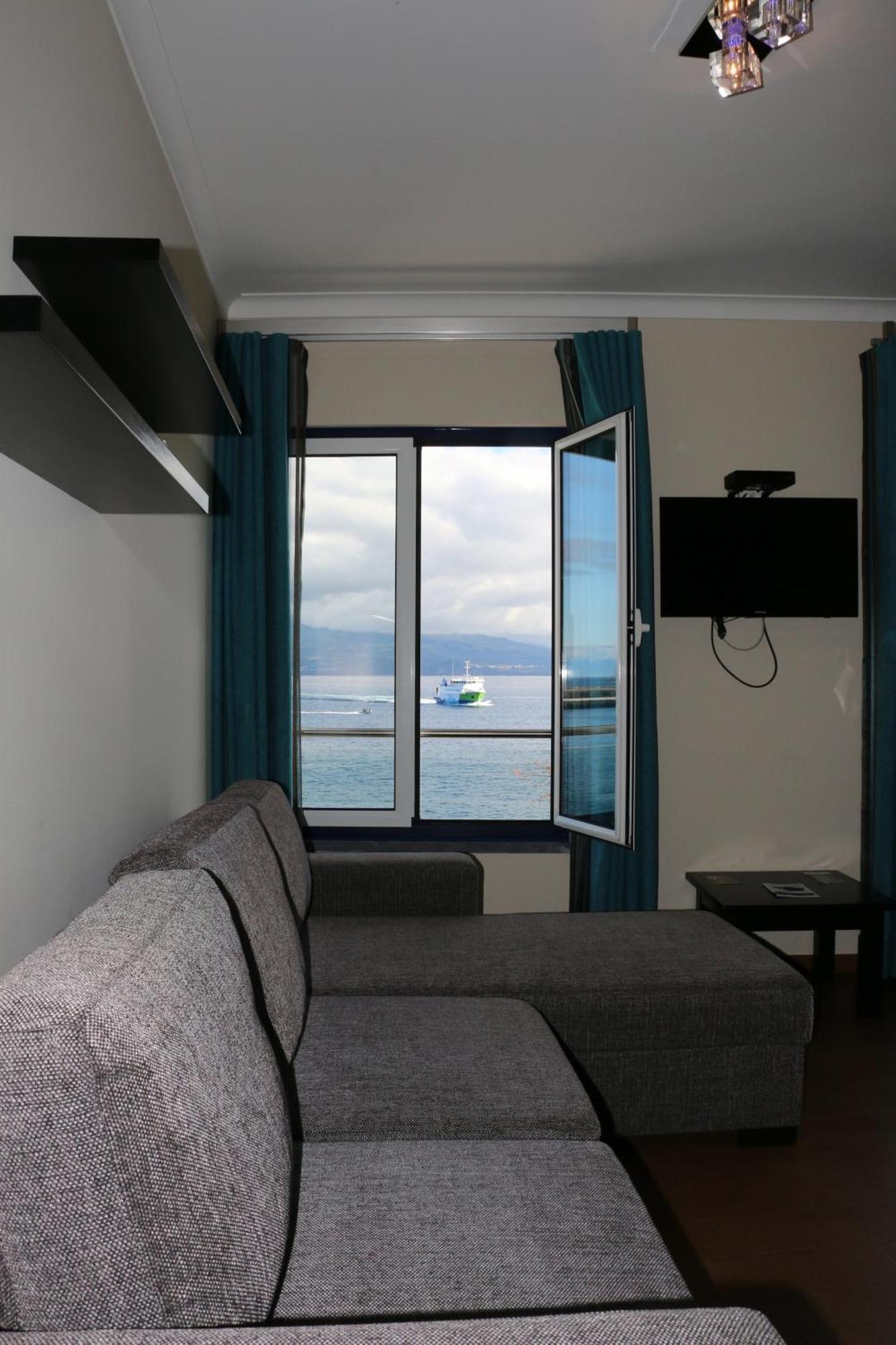 Apartamentos Kosmos Horta  Rom bilde